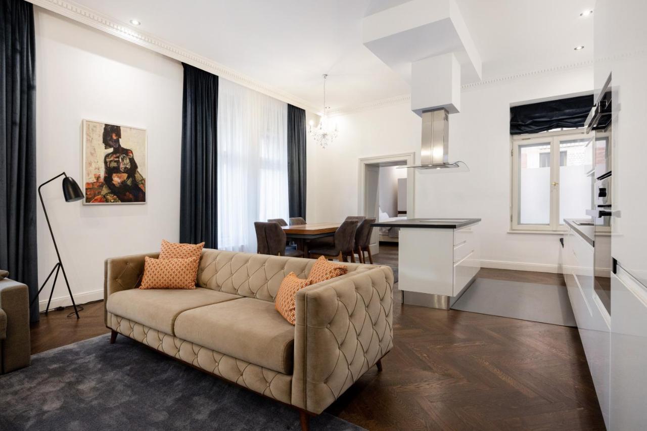 Zoya Luxury Residence Budapeste Exterior foto A typical apartment