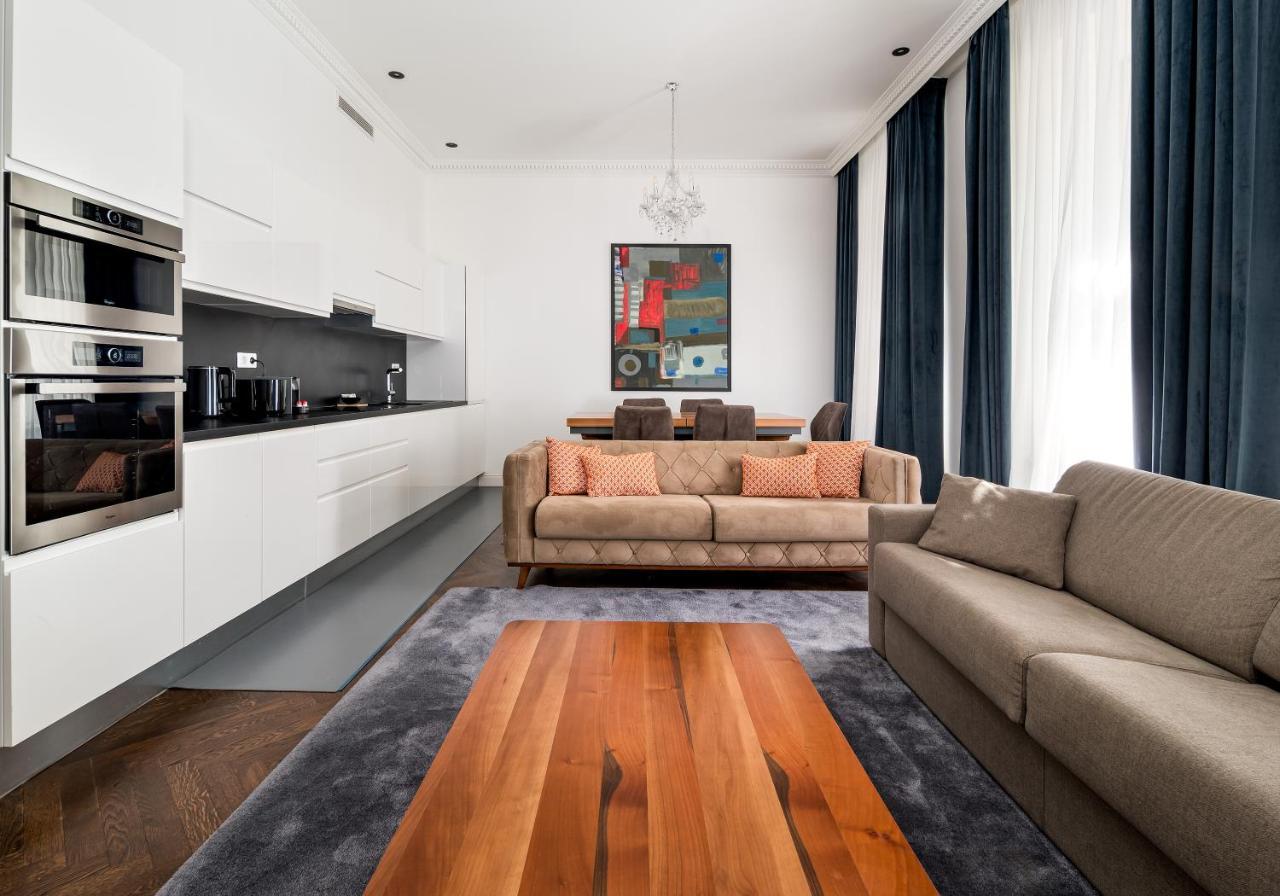 Zoya Luxury Residence Budapeste Exterior foto A typical apartment