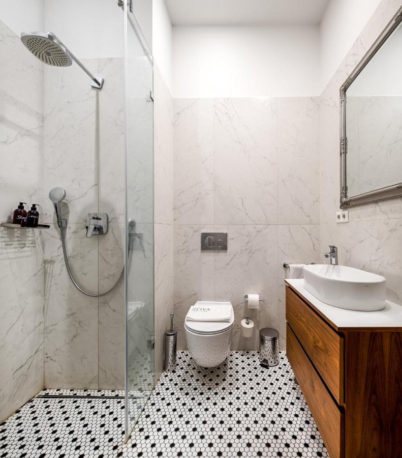 Zoya Luxury Residence Budapeste Exterior foto Bathroom