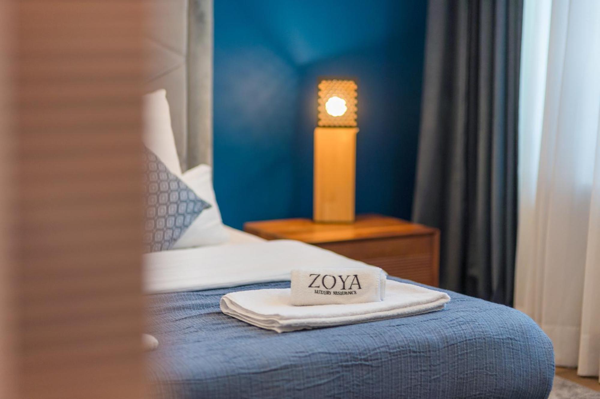 Zoya Luxury Residence Budapeste Exterior foto A bedroom at the hotel